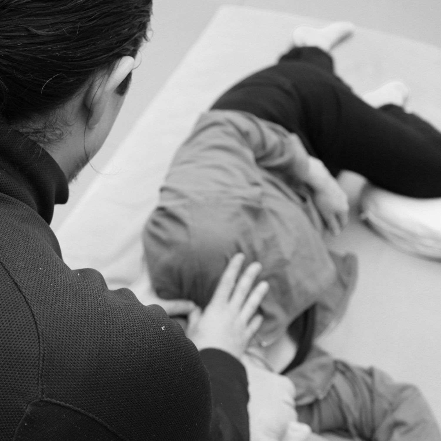 Traditionele Shiatsu behandeling van nek en halsgebied bij ZENTAI&deg; Shiatsu Amstelveen